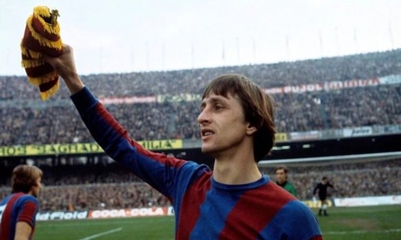 实况足球增能克鲁伊夫登场：荷兰飞人主宰绿茵